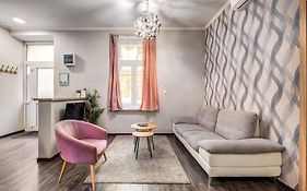 Akacfa-A13 Center 2 Bedroom Apartment